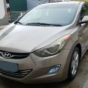 Hyundai Elantra, 2012