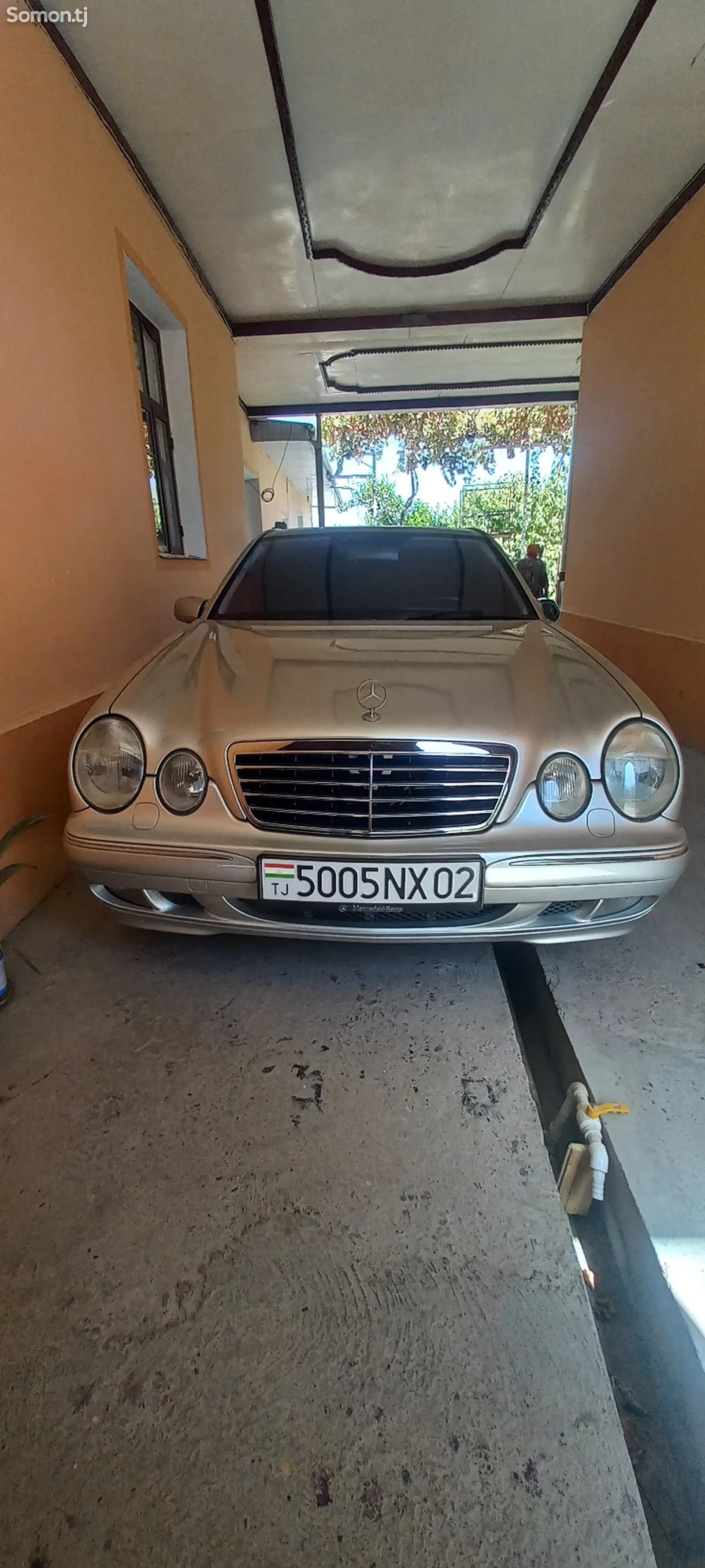 Mercedes-Benz E class, 2000-1