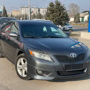 Toyota Camry, 2010