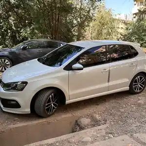 Volkswagen Polo, 2015