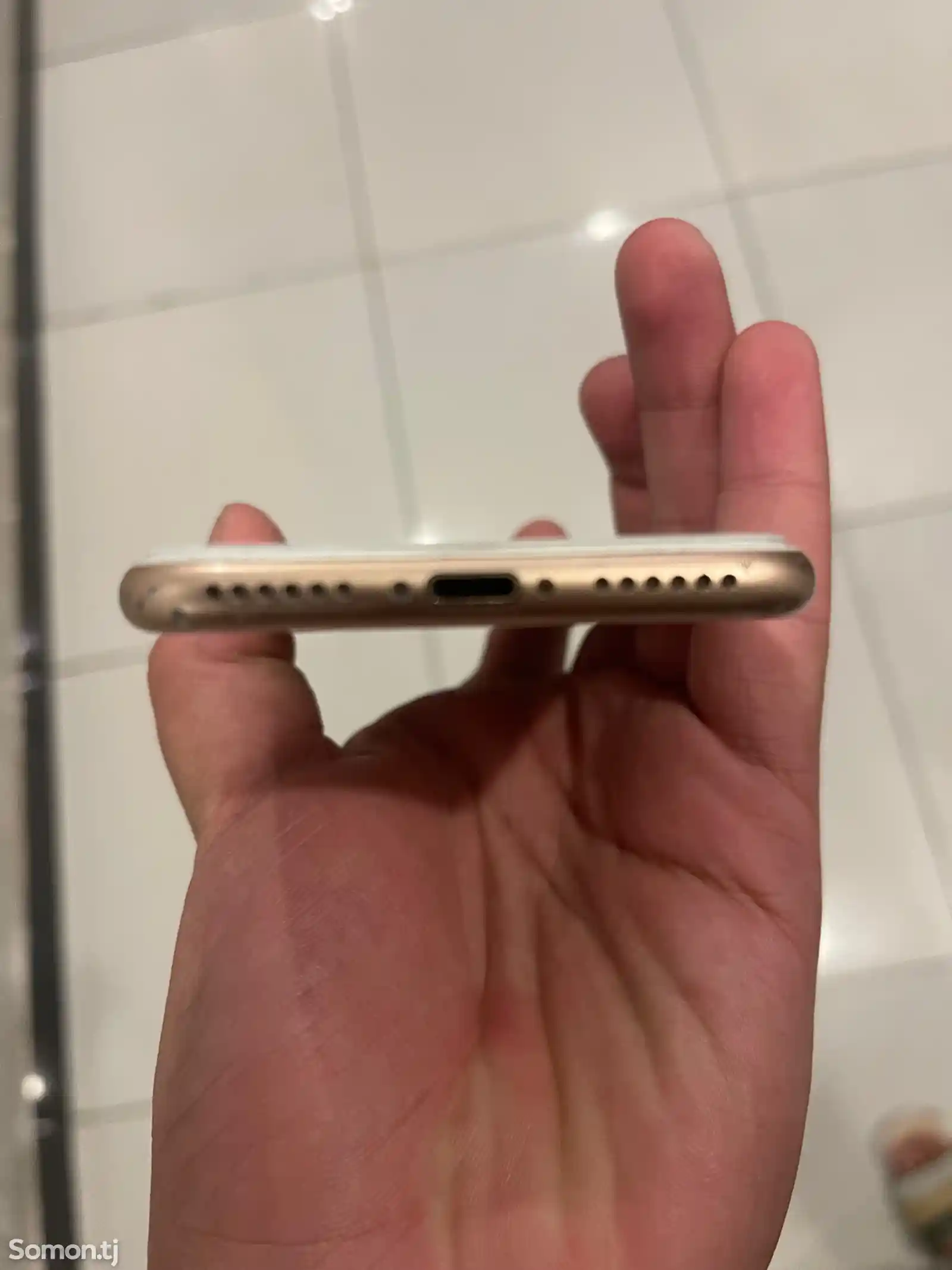 Apple iPhone 8, 64 gb, Gold-3