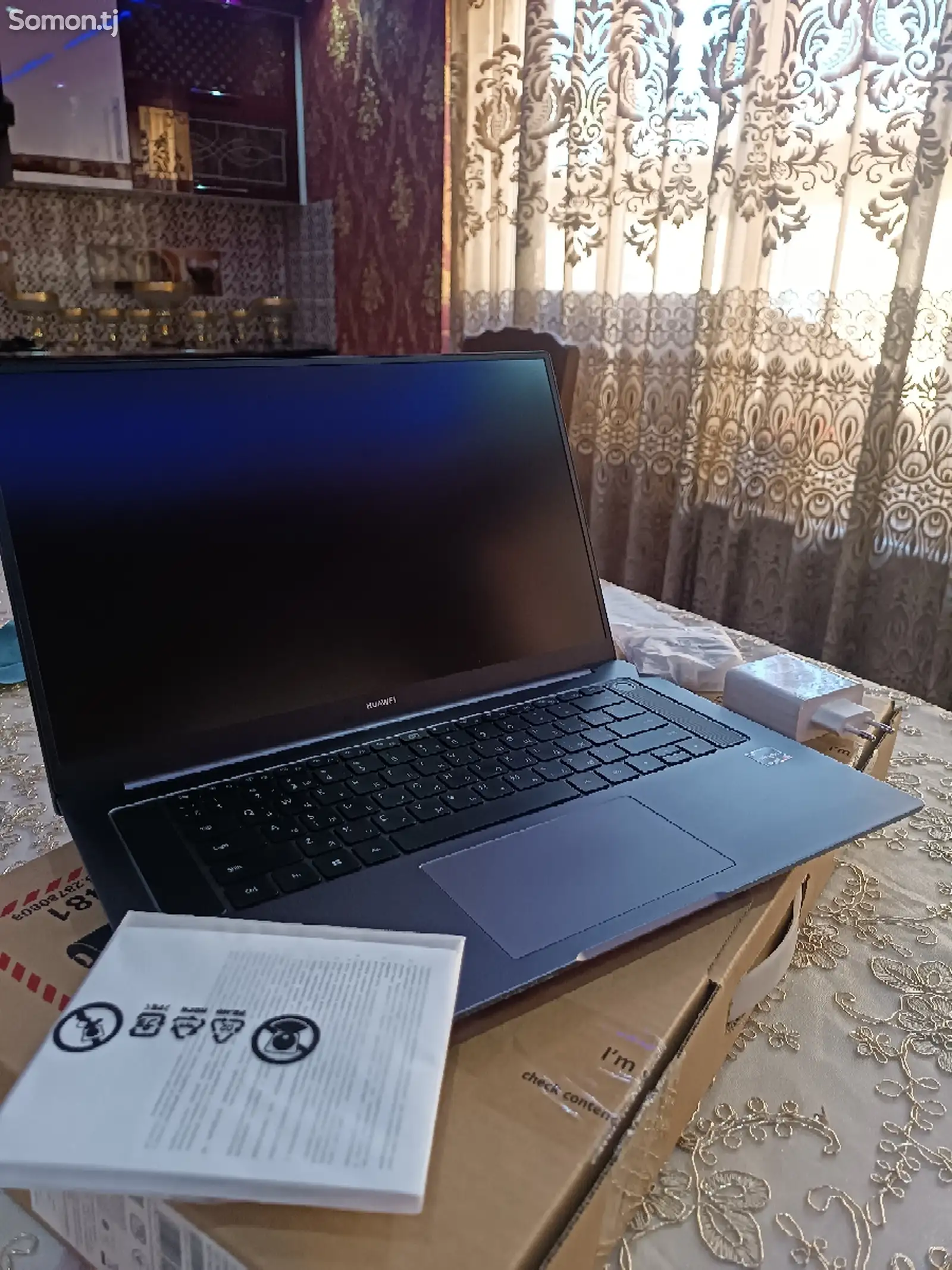 Huawei MateBook D16 AMD-7