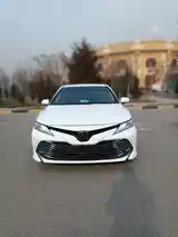 Toyota Camry, 2019-9