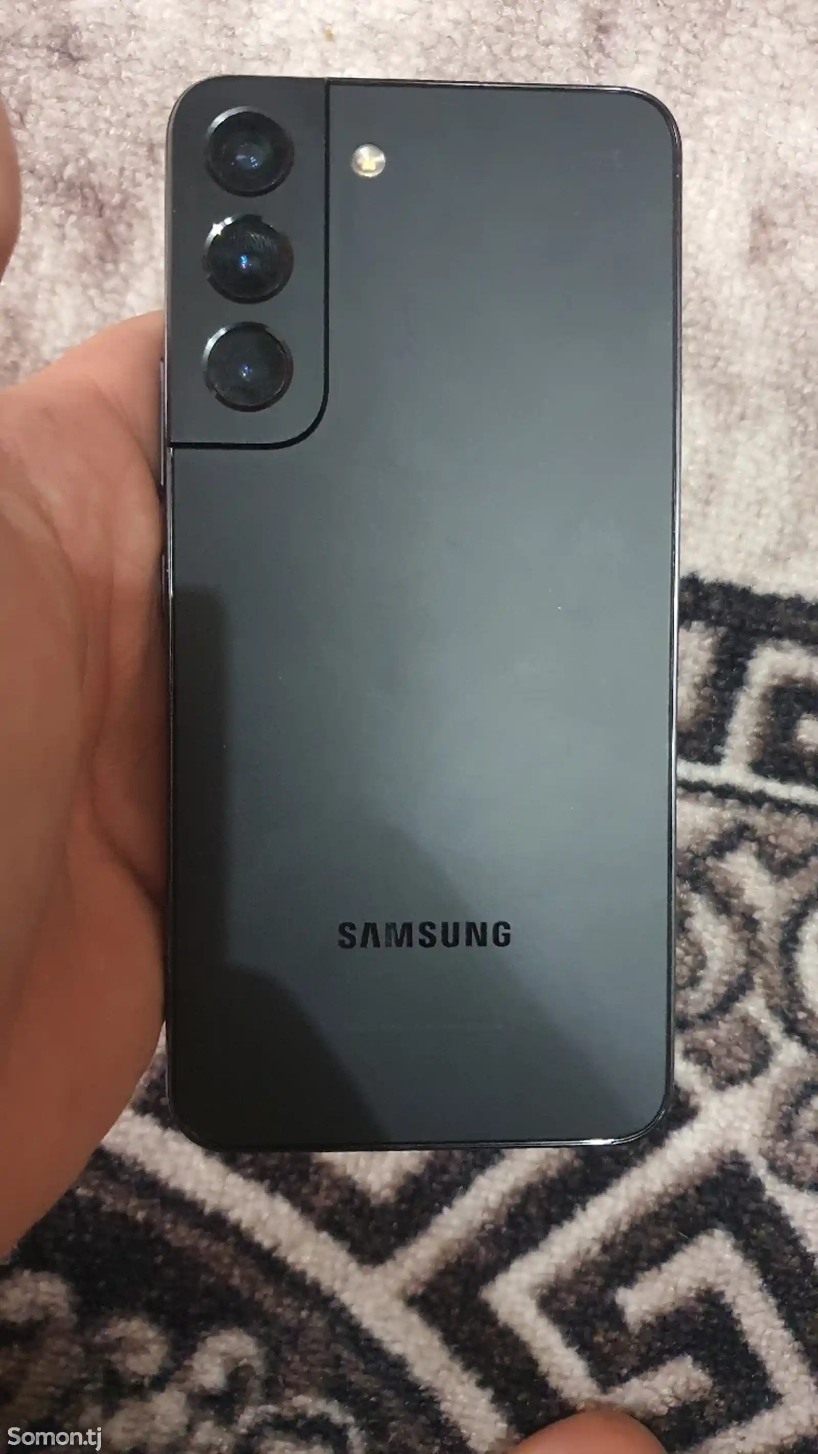 Samsung Galaxy s22-1