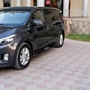 Kia Carnival, 2015