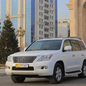 Lexus LX series, 2013