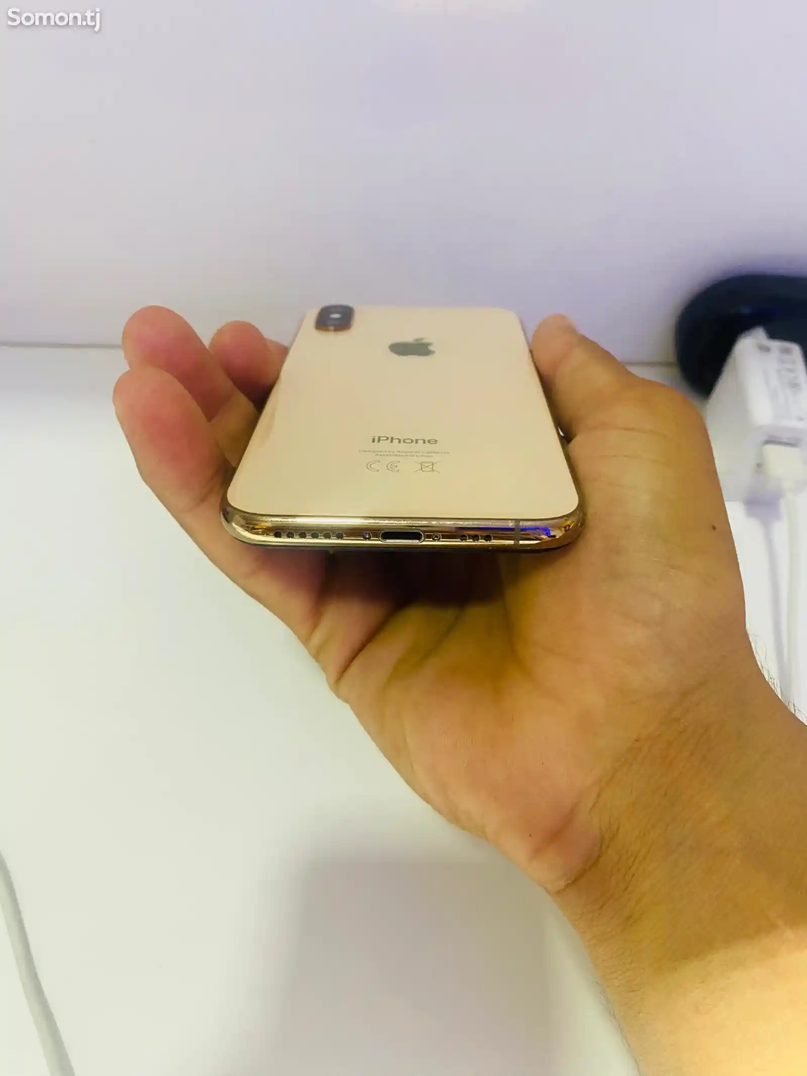 Apple iPhone Xs, 256 gb, Gold-3