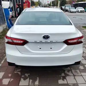 Toyota Camry, 2017