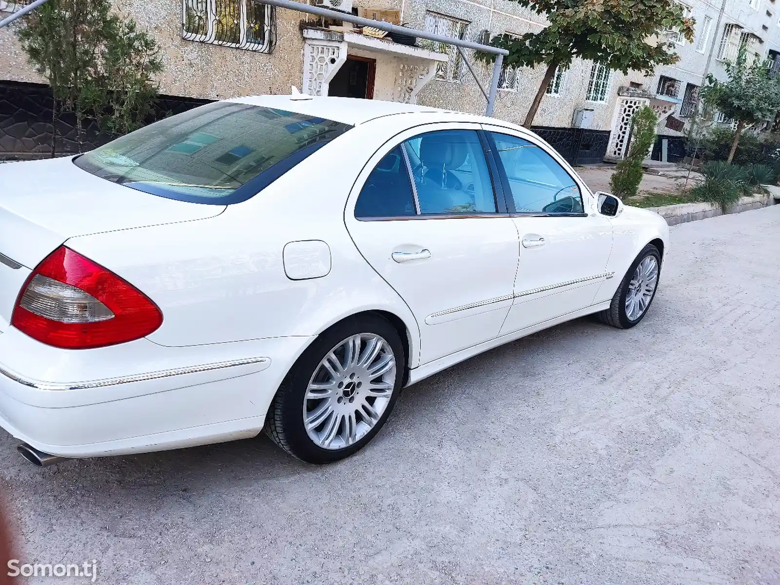 Mercedes-Benz E class, 2008-7