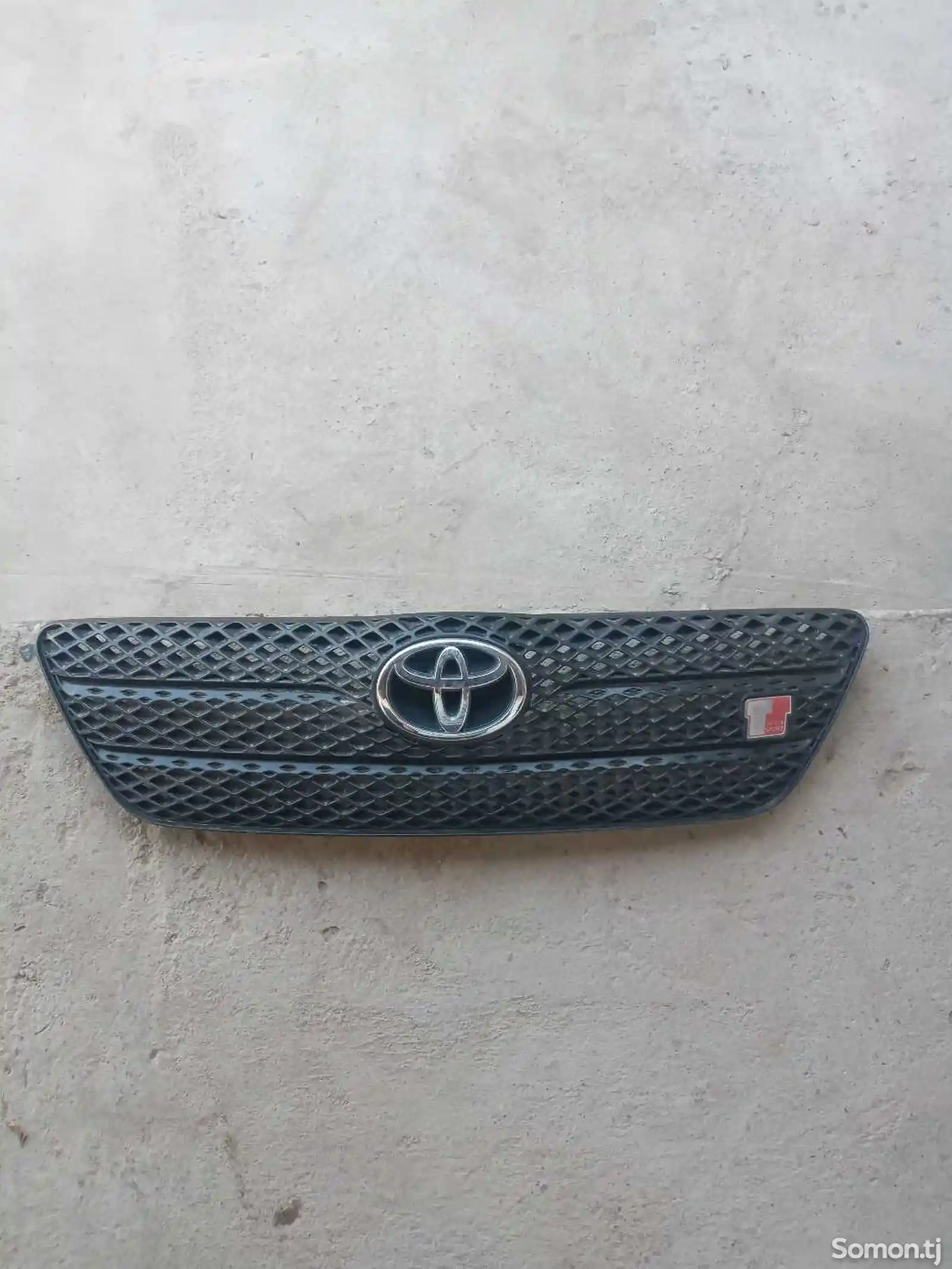 Решетка радиатора от Toyota-1
