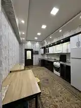 2-комн. квартира, 7 этаж, 90м², Зарафшон-7