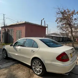 Mercedes-Benz E class, 2008