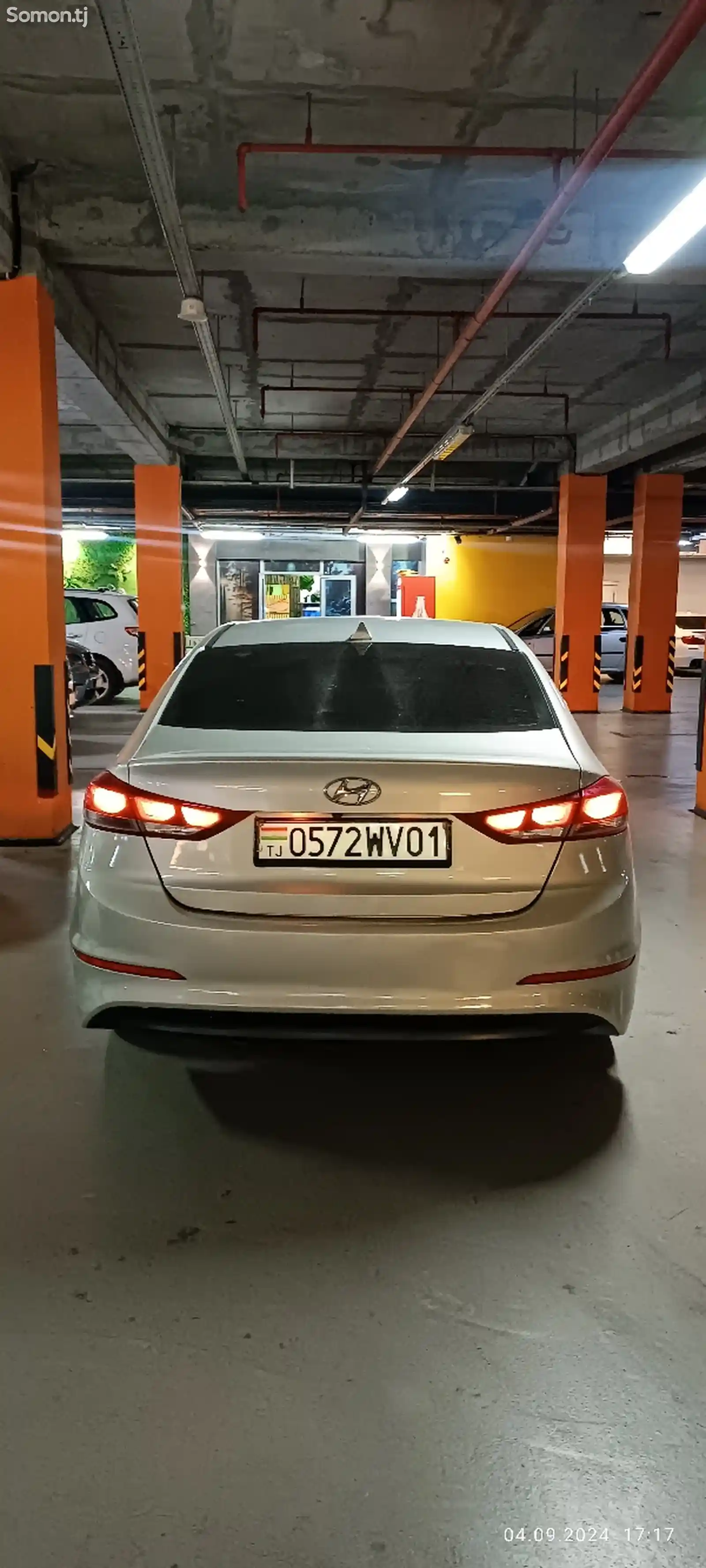 Hyundai Elantra, 2017-3