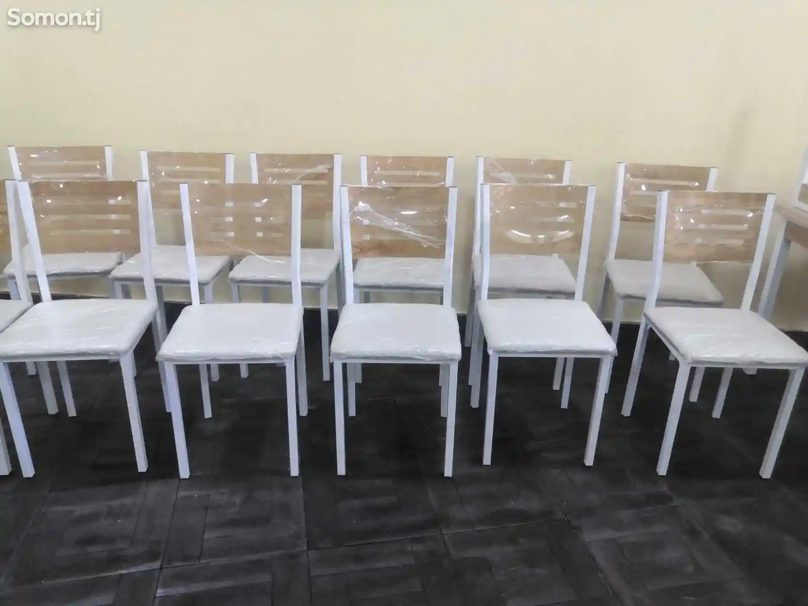 Столы и стулья для кафе-6