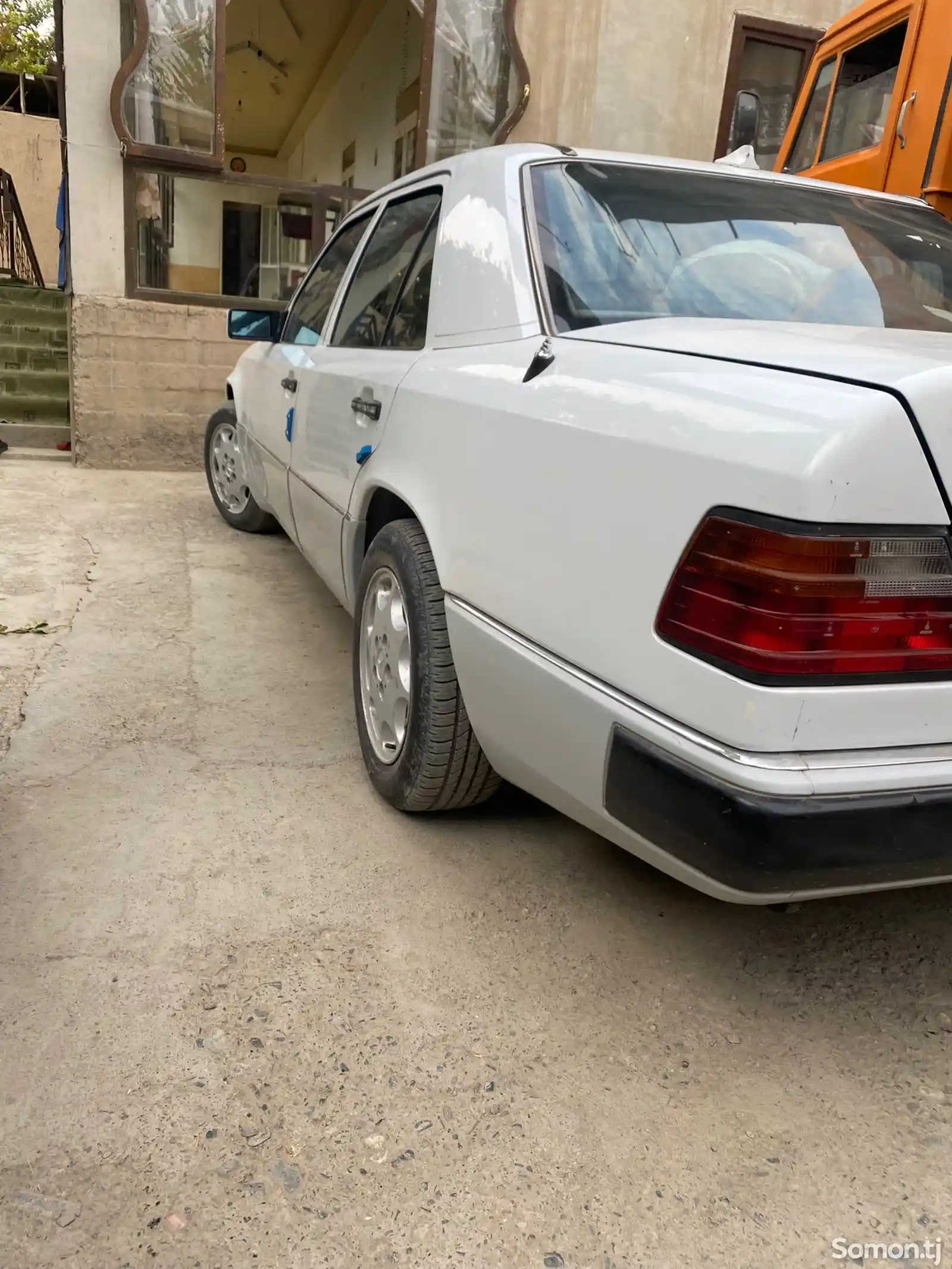 Mercedes-Benz W124, 1991-5