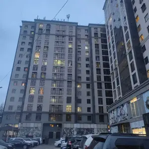 2-комн. квартира, 8 этаж, 75м², 103 мкр