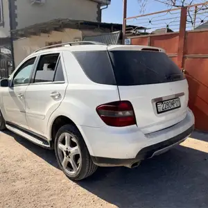 Mercedes-Benz ML class, 2009