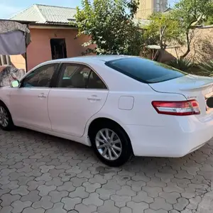 Toyota Camry, 2011