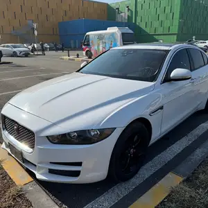 Легковые автомобили Jaguar, 2017