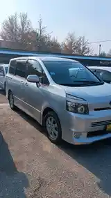 Toyota Voxy, 2007-4