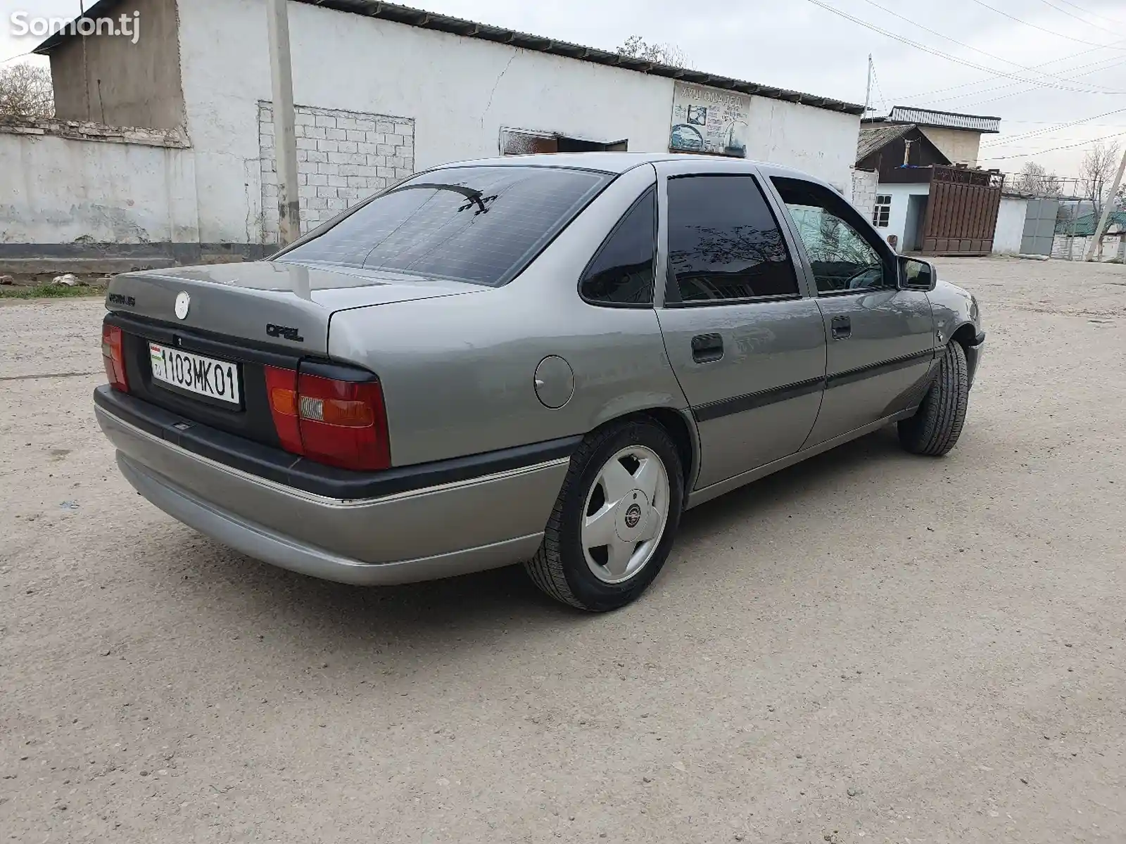 Opel Vectra A, 1995-6