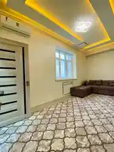 2-комн. квартира, 19 этаж, 50м², Ватан-4