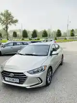 Hyundai Elantra, 2017-3