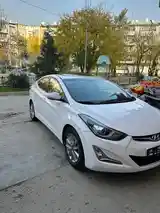 Hyundai Avante, 2015-10