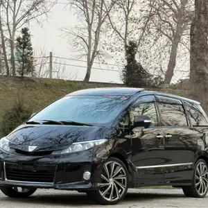 Toyota Estima, 2014