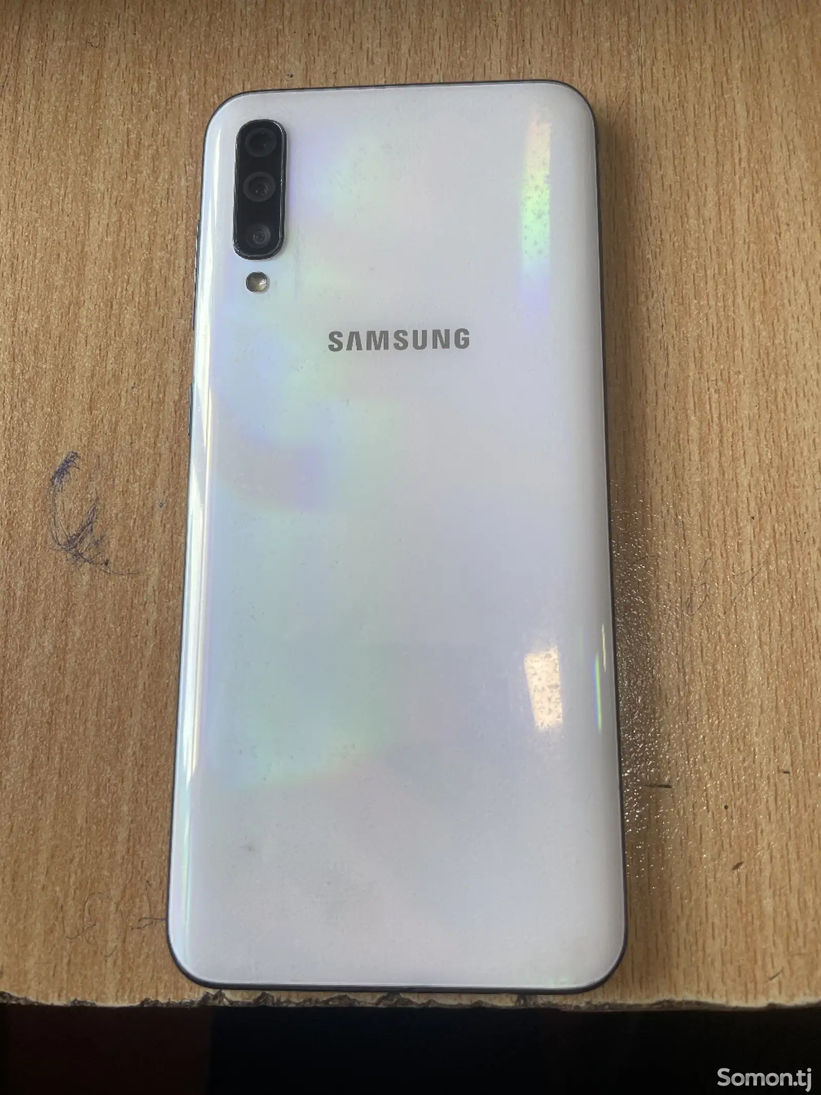 Samsung Galaxy A50-1