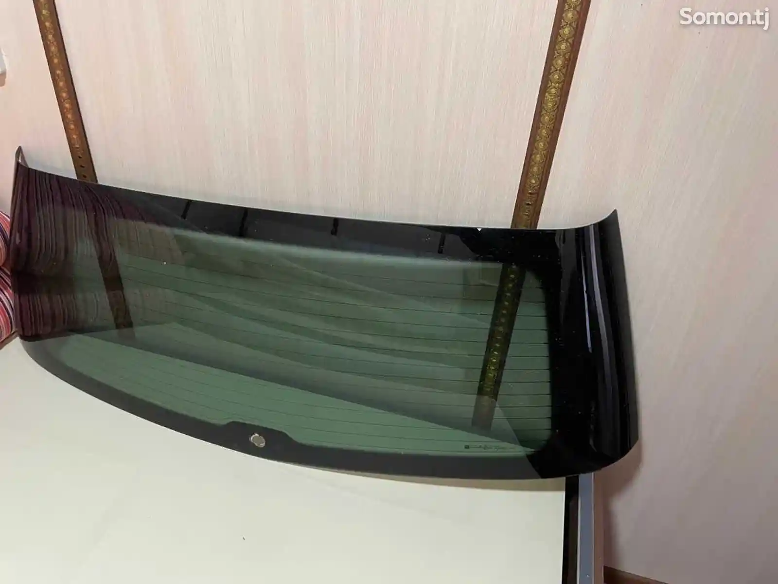 Лобовое задний стекло от Opel Zafira-1