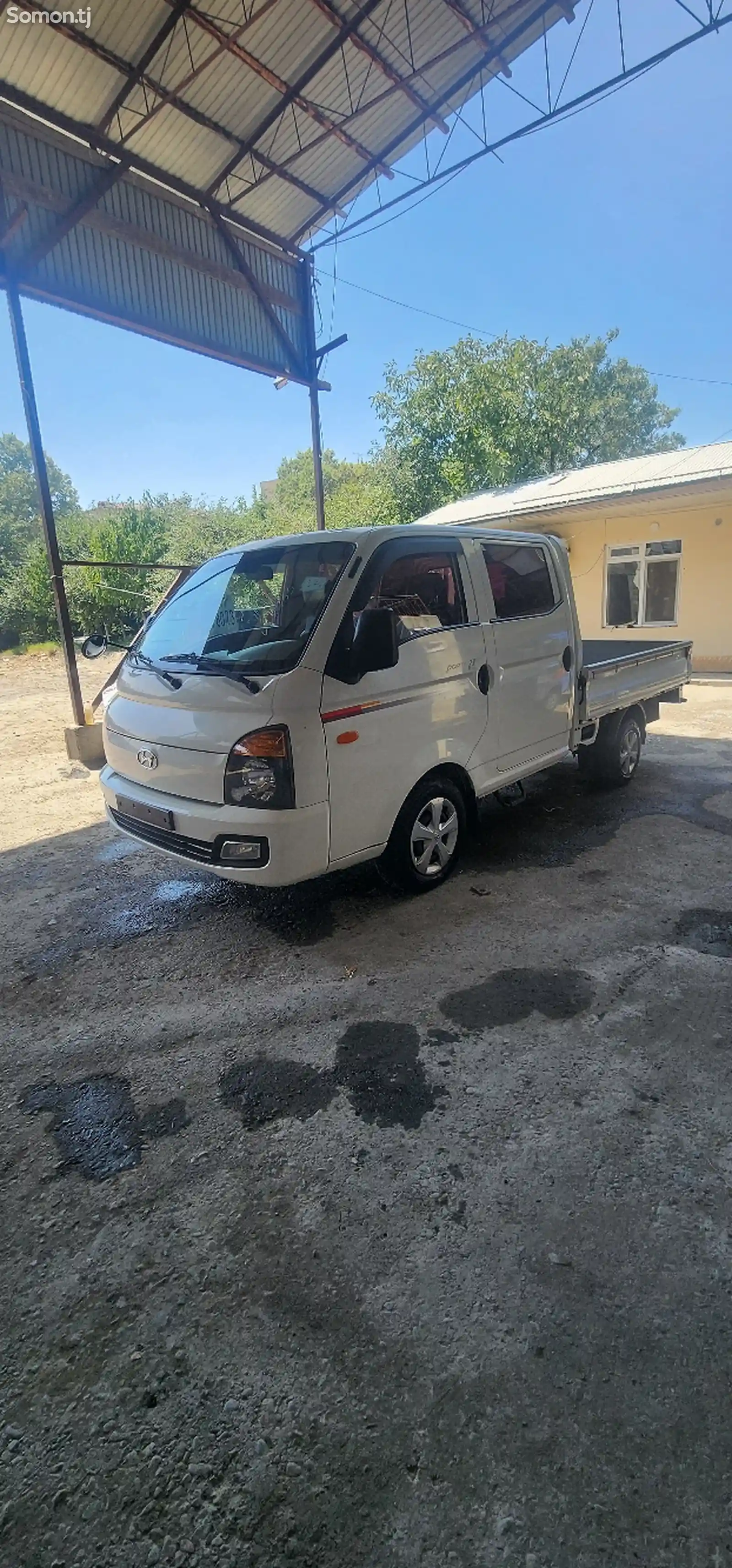 Бортовой автомобиль Hyundai Porter, 2014-1