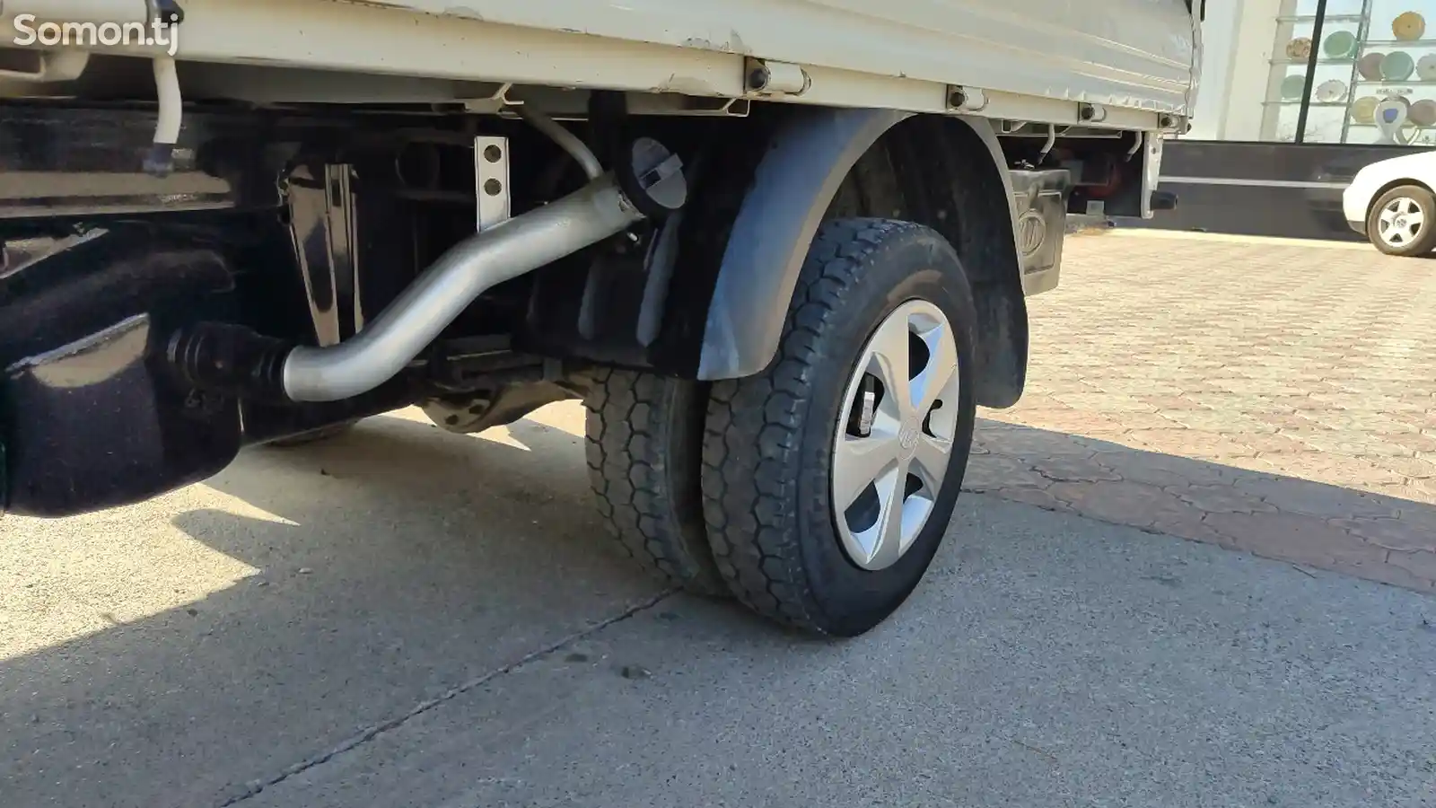 Бортовой автомобиль Hyundai Porter, 2015-8