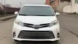 Toyota Sienna, 2016-16