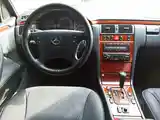 Mercedes-Benz E class, 2001-2