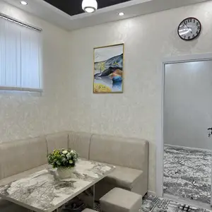 2-комн. квартира, Цокольный этаж, 40 м², 8 мкр