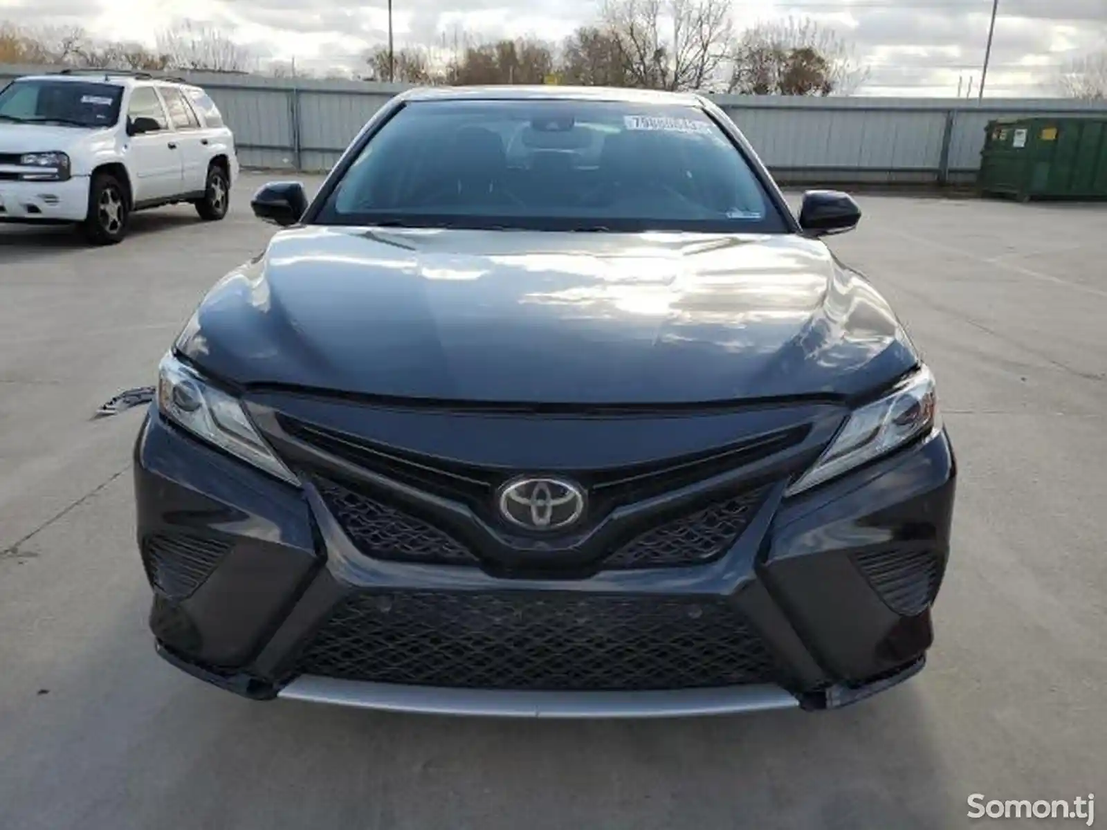 Toyota Camry, 2017-3