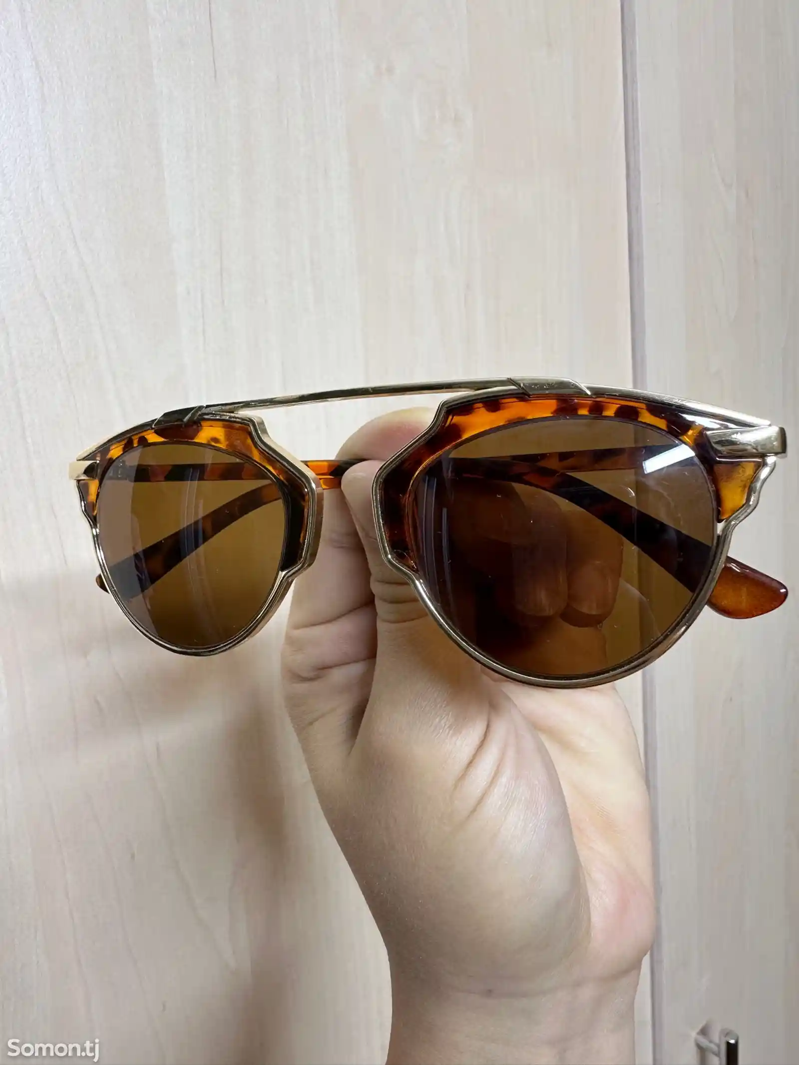 Солнцезащитные очки-1