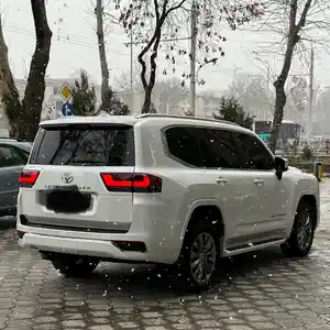 Toyota Land Cruiser, 2023