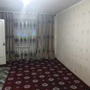 3-комн. квартира, 3 этаж, 54 м², Хофизи Шерози 6