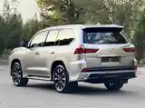 Lexus LX series, 2017-2