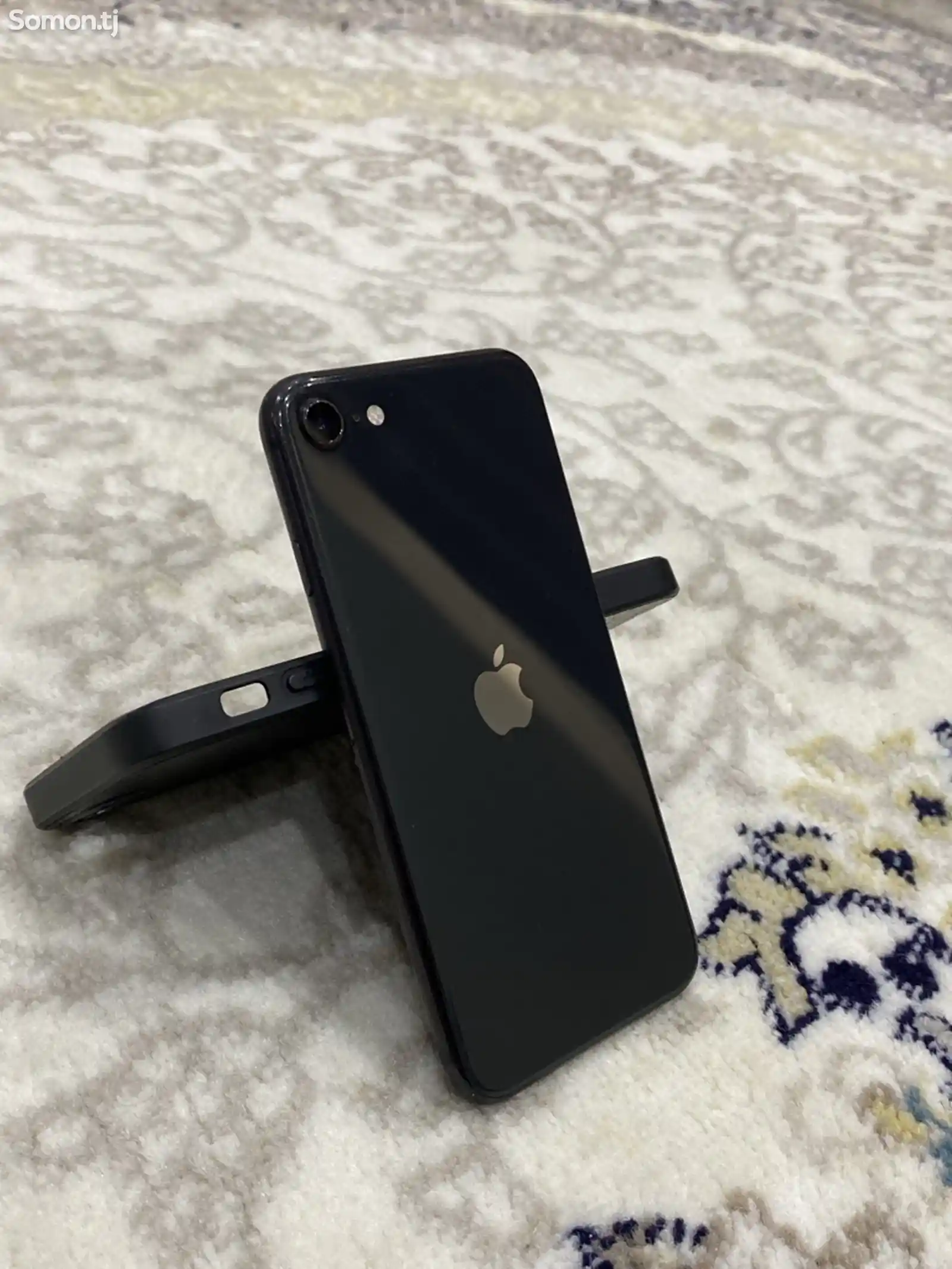 Apple iPhone SE, 64 gb-1