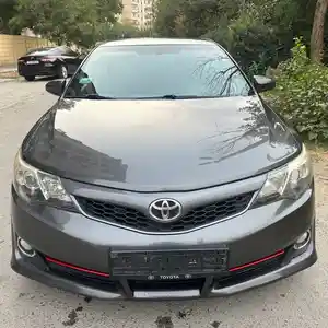 Toyota Camry, 2013