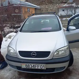 Opel Zafira, 2001