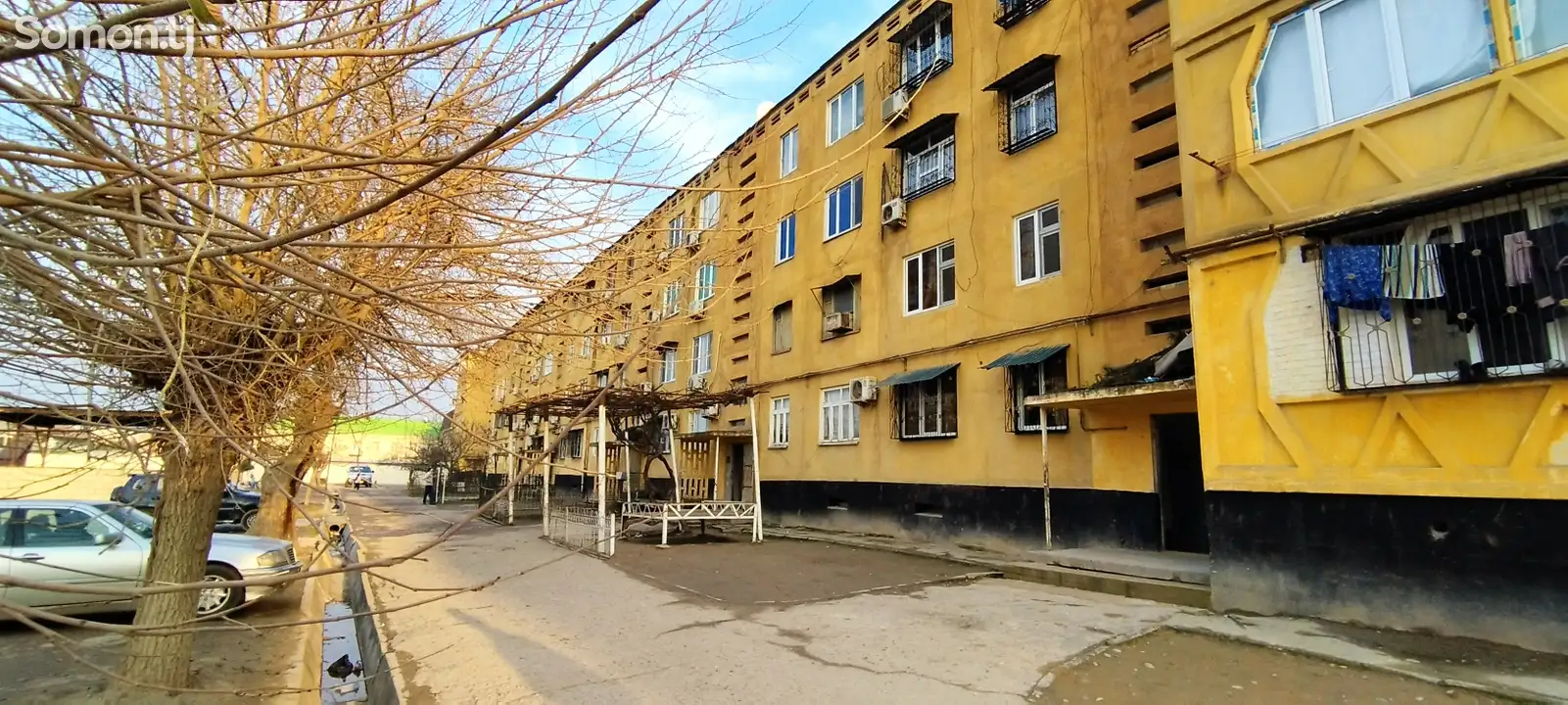 3-комн. квартира, 1 этаж, 62 м², ул. Носири Хусрав 47-1