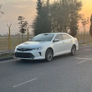 Toyota Camry, 2015