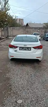 Hyundai Elantra, 2015-3