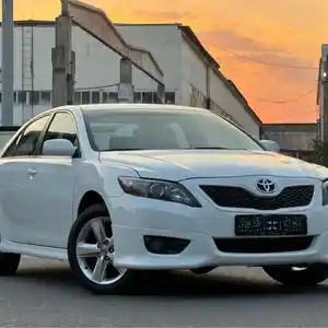 Toyota Camry, 2010