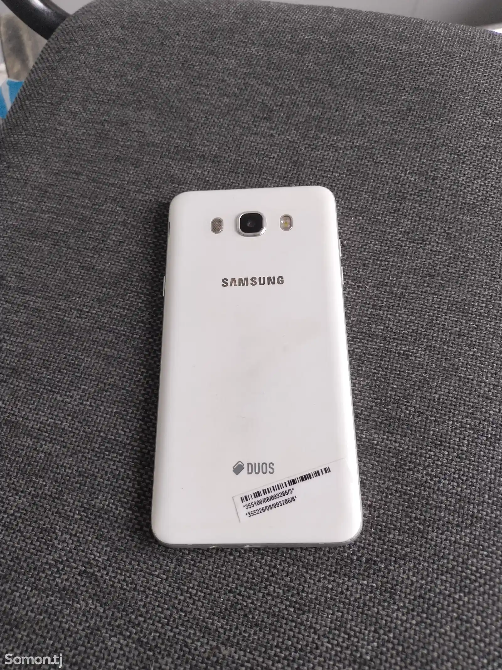 Samsung Galaxy J7-3