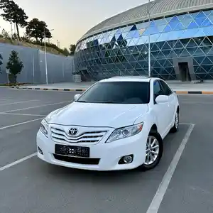 Toyota Camry, 2011